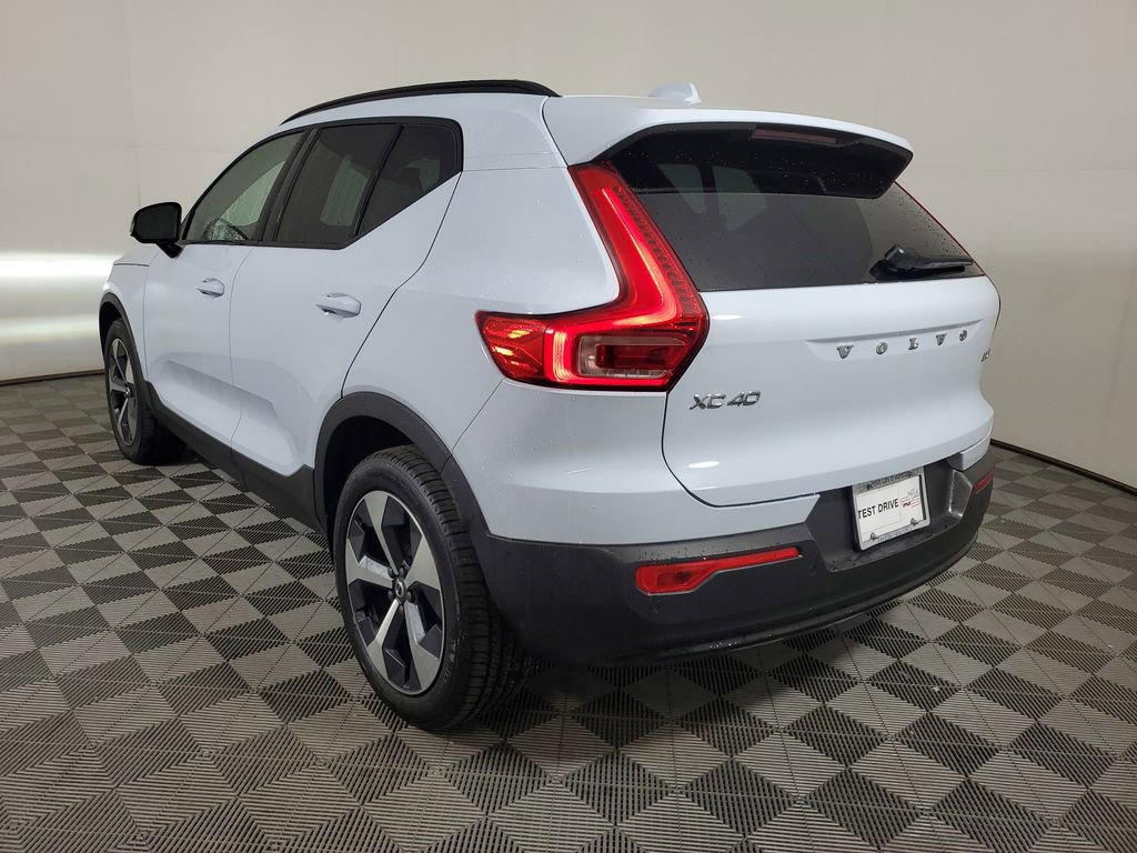 Certified 2026 Volvo XC40 B5 Plus w/ Protection Package Premier image 6