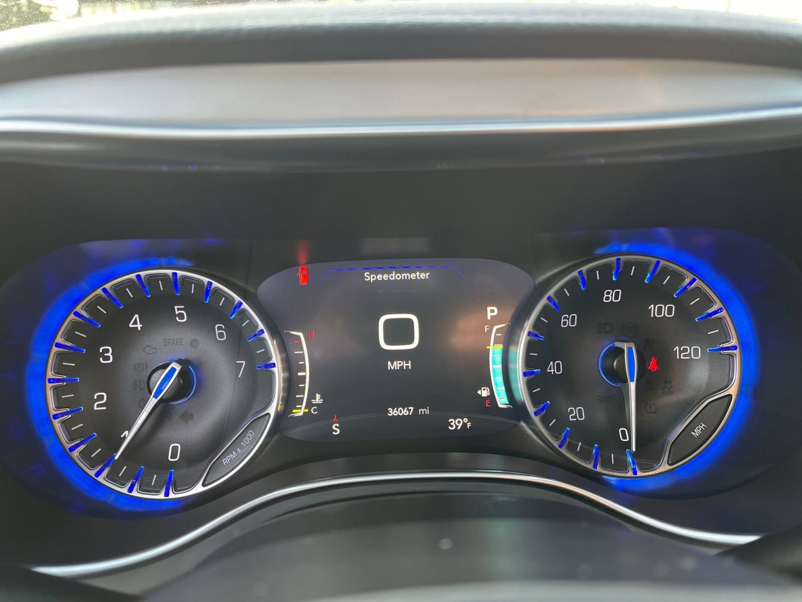 Used 2025 Chrysler Pacifica Limited image 45