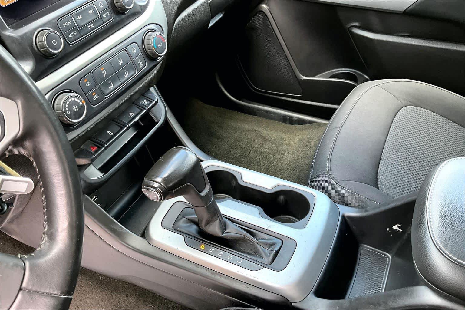 Used 2018 Chevrolet Colorado LT w/ LT Convenience Package RWD image 17