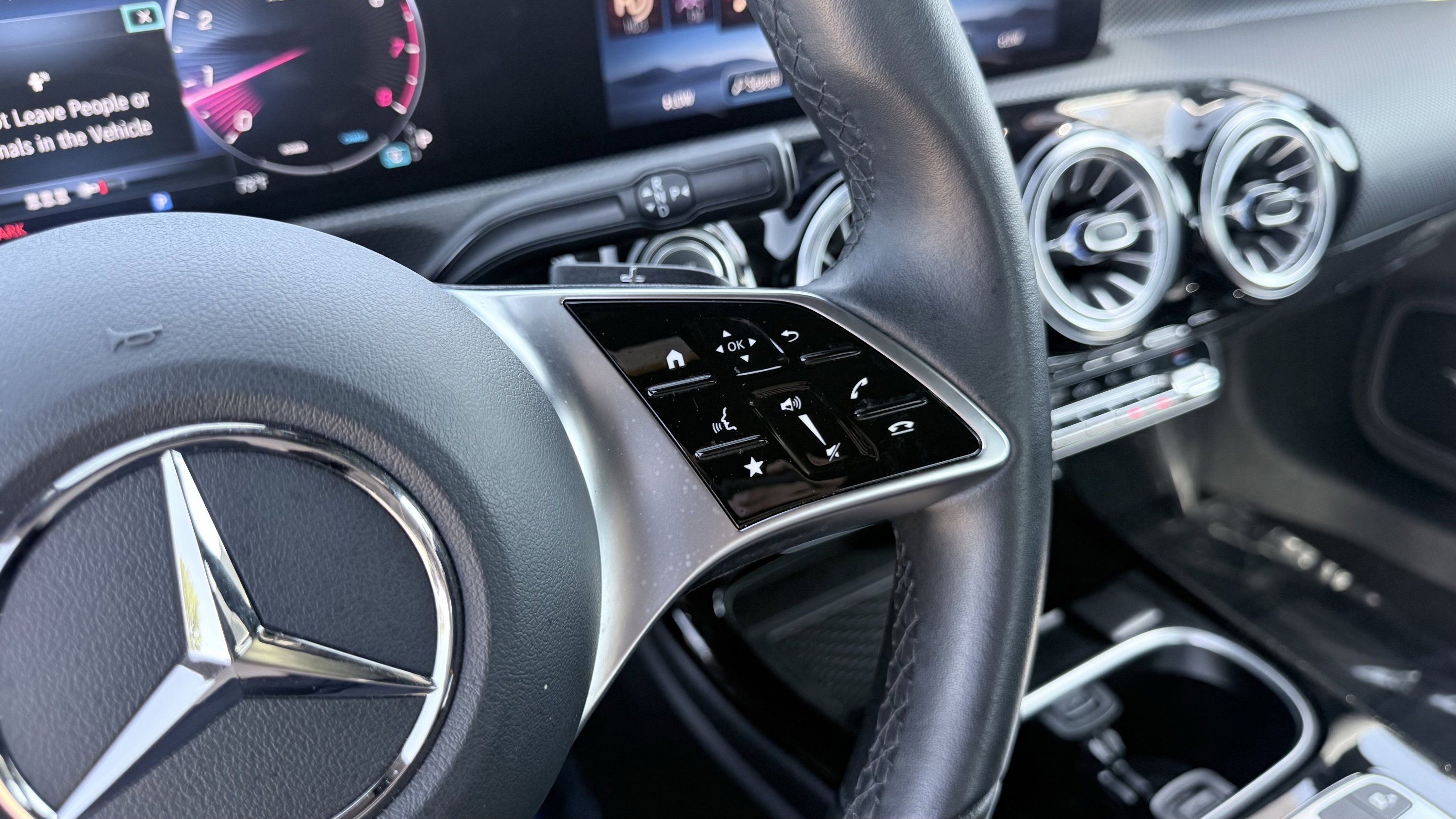 Used 2025 Mercedes-Benz CLA 250 image 70