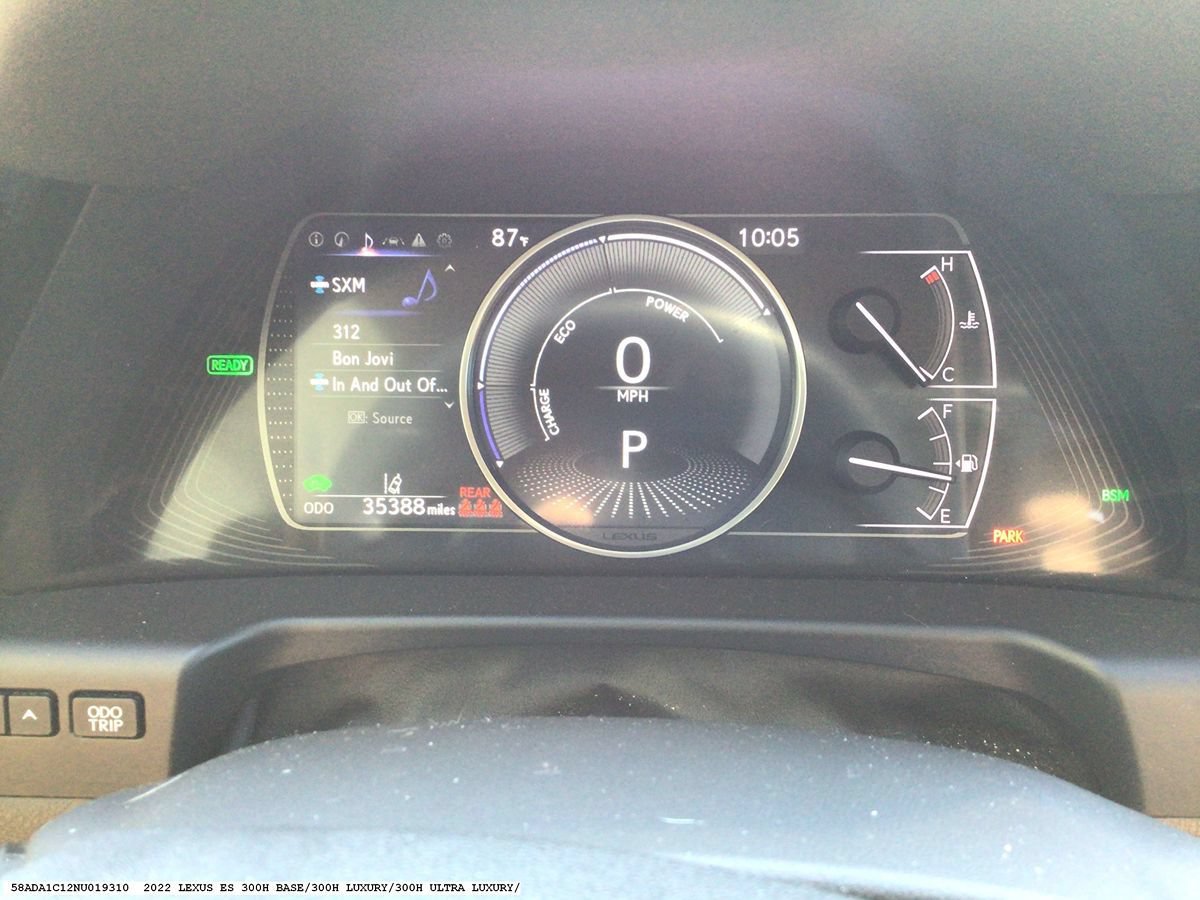 Used 2022 Lexus ES 300h w/ Premium Package FWD image 13