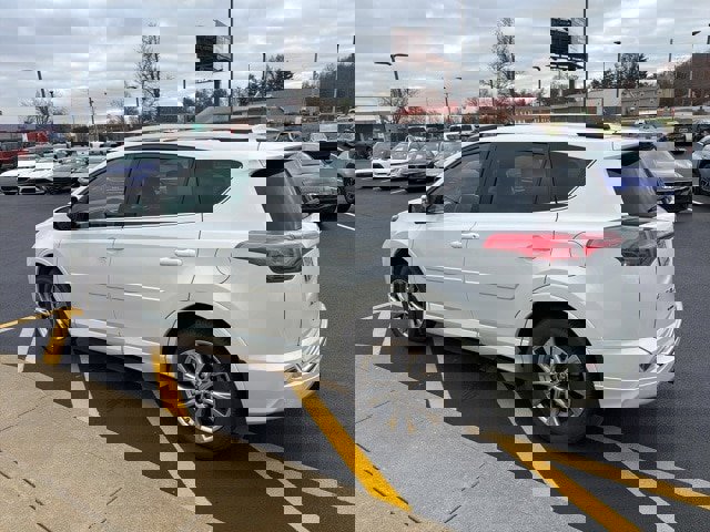 Used 2018 Toyota RAV4 Platinum image 15