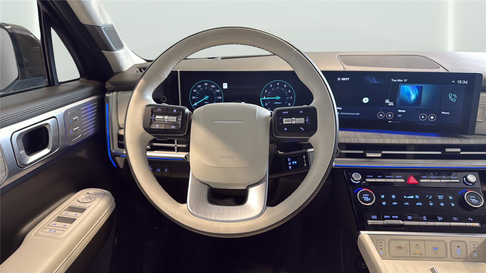 Used 2025 Hyundai Santa Fe Calligraphy AWD/4WD image 14