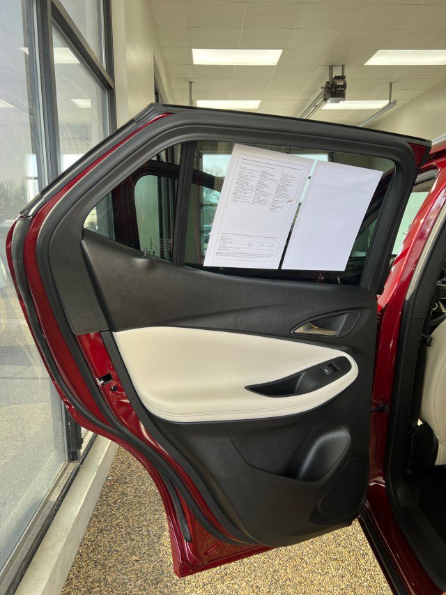 Used 2024 Buick Encore GX Avenir w/ Avenir Convenience Package image 17