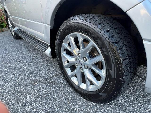 Used 2017 Ford Expedition Limited AWD/4WD image 31