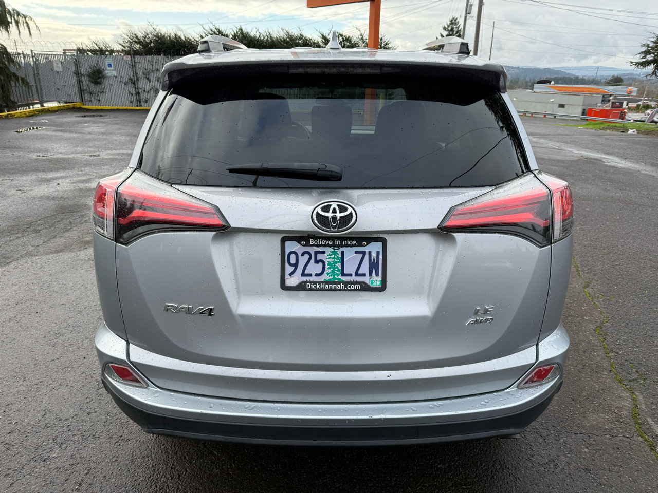 Used 2016 Toyota RAV4 LE image 4