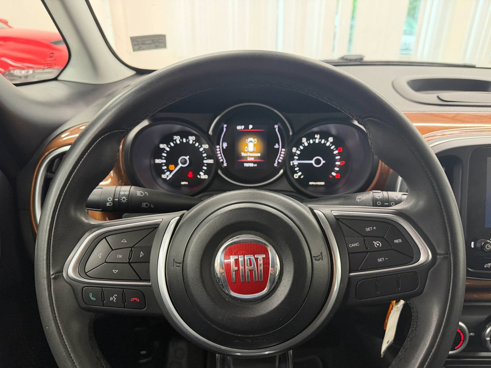 Used 2019 FIAT 500L Pop FWD image 24