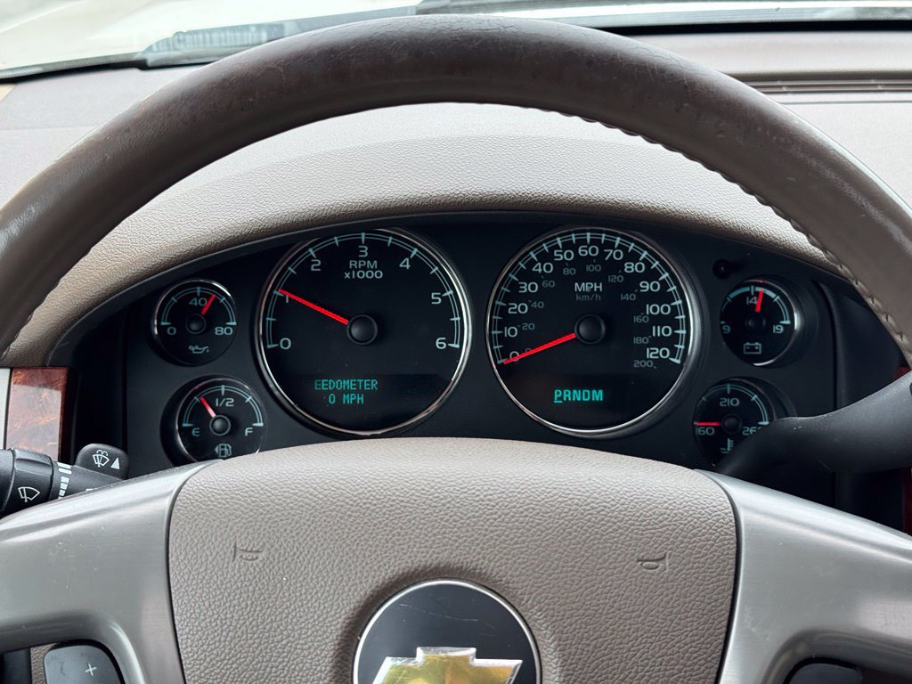 Used 2012 Chevrolet Suburban LTZ AWD/4WD image 29