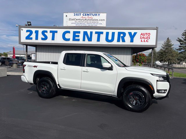 Used 2026 Nissan Frontier PRO-4X AWD/4WD image 1