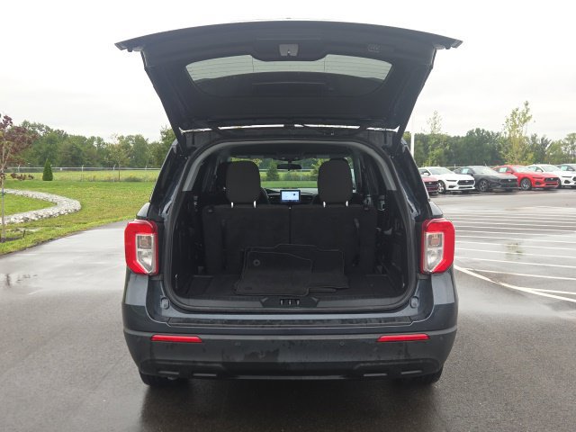 Used 2023 Ford Explorer XLT AWD/4WD image 9