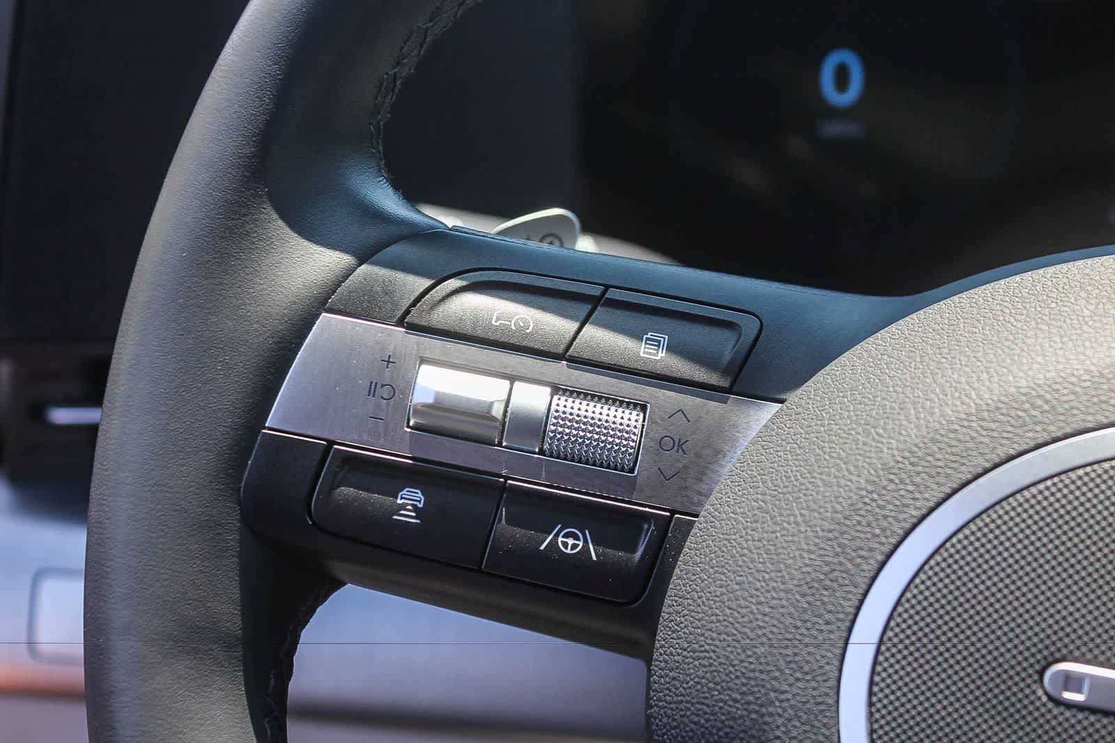 Certified 2024 Hyundai Kona SEL FWD image 29