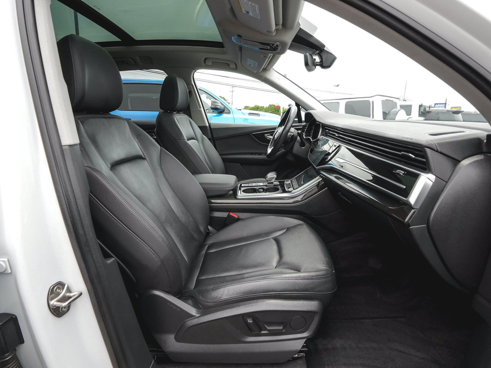 Used 2023 Audi Q7 3.0T Premium w/ Convenience Package AWD/4WD image 42