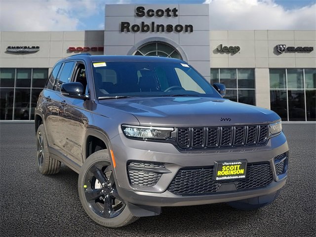 New 2025 Jeep Grand Cherokee Altitude