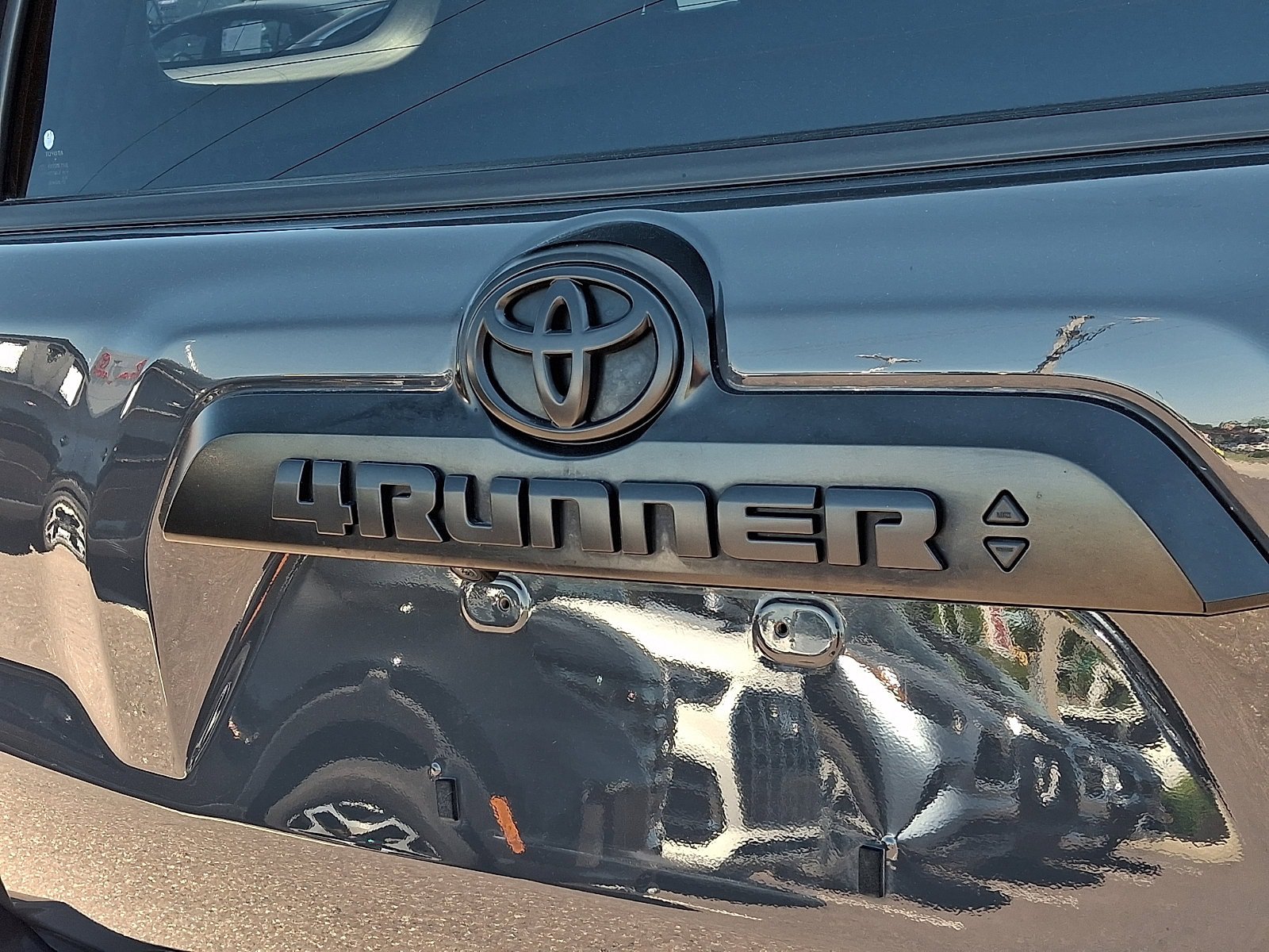 Certified 2024 Toyota 4Runner TRD Off-Road Premium w/ TRD Black Wheel Package (TMS) AWD/4WD image 31