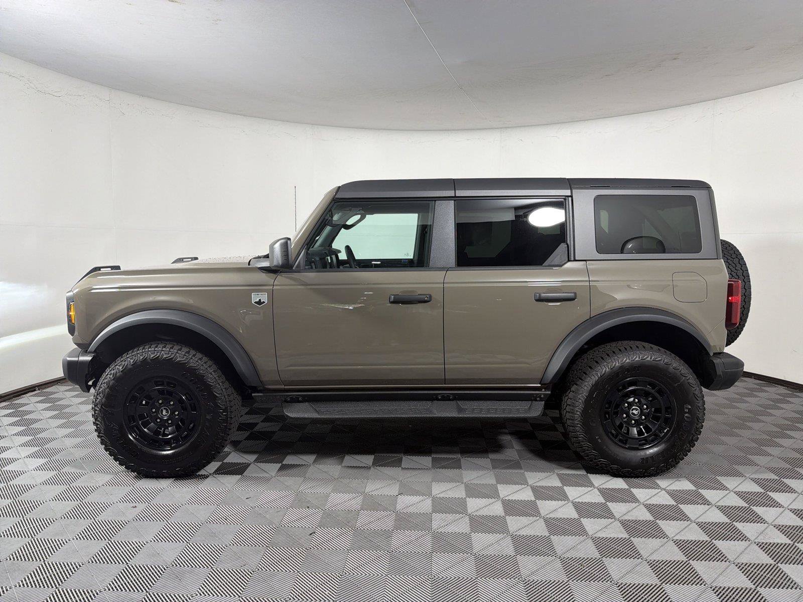 New 2026 Ford Bronco Big Bend w/ Black Diamond Package AWD/4WD image 4
