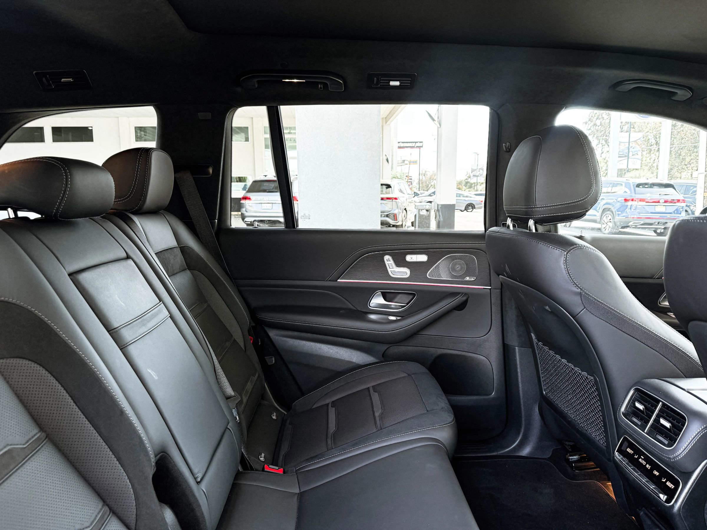 Used 2024 Mercedes-Benz GLS 63 AMG 4MATIC image 29