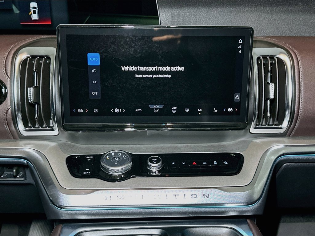 New 2027 Ford Expedition Platinum w/ Platinum Ultimate Package AWD/4WD image 10