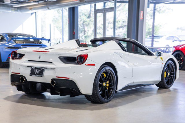 Used 2018 Ferrari 488 Spider image 6