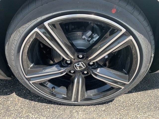 Certified 2025 Honda Accord Sport image 9