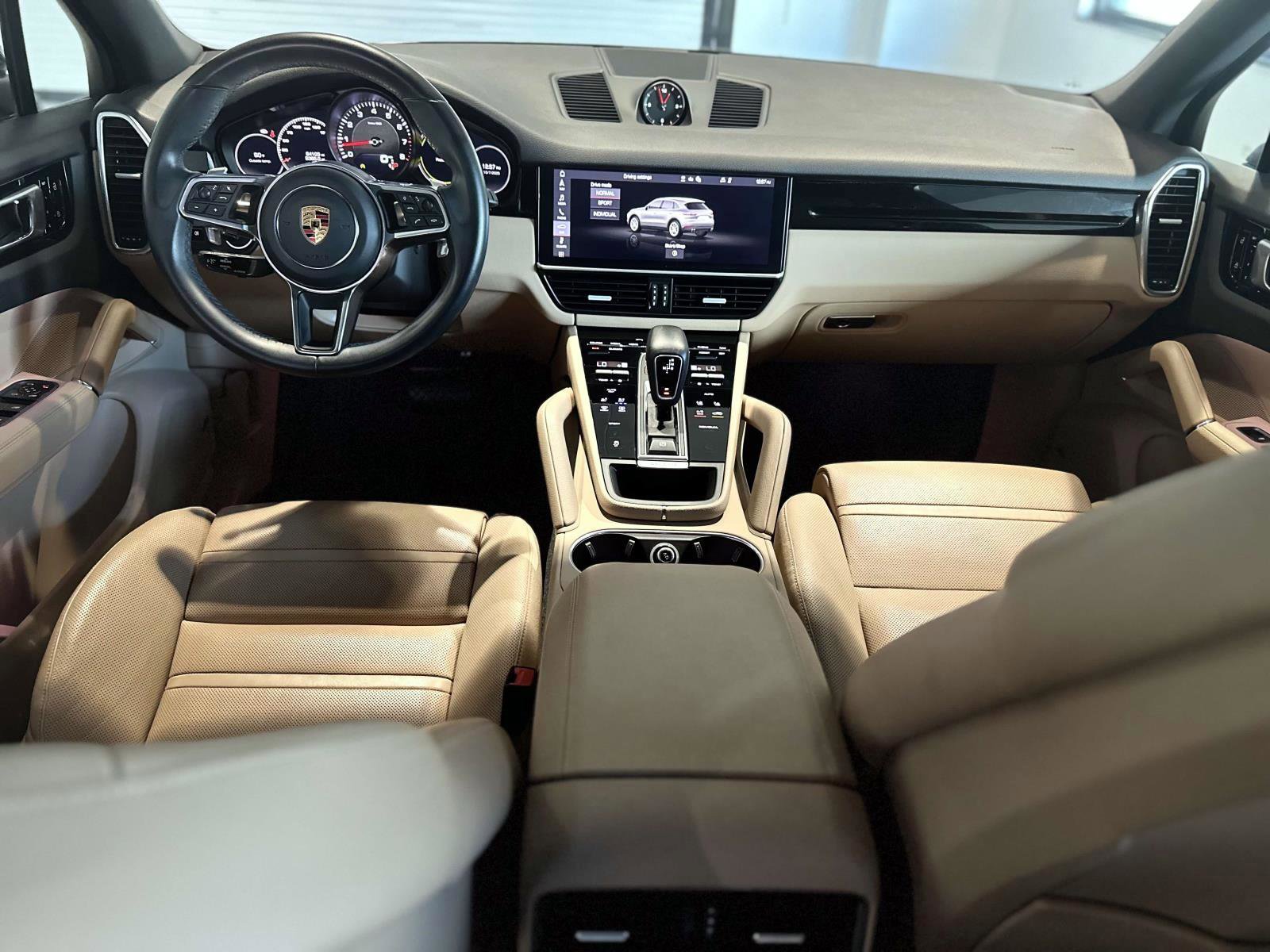 Certified 2020 Porsche Cayenne image 17
