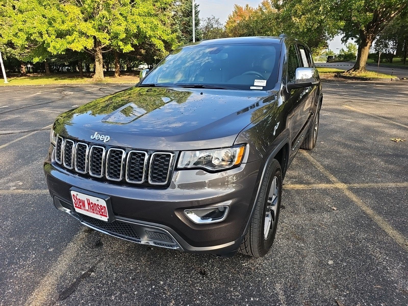 Used 2019 Jeep Grand Cherokee Limited w/ Trailer Tow Group IV AWD/4WD image 2