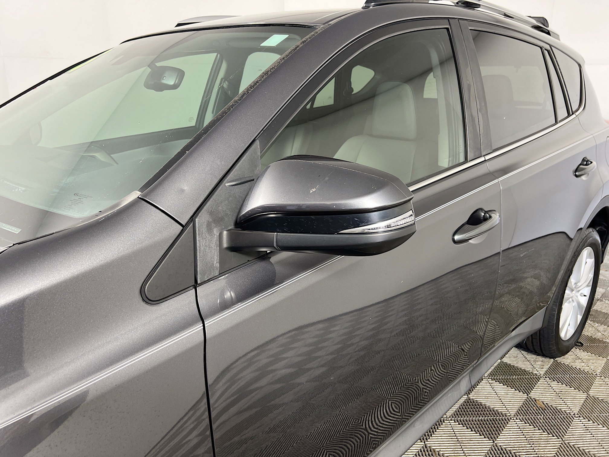 Used 2015 Toyota RAV4 Limited w/ Technology Package image 13