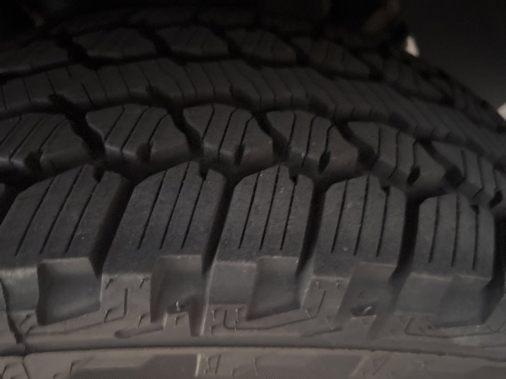 Used 2016 Jeep Cherokee Trailhawk w/ Comfort/Convenience Group image 9