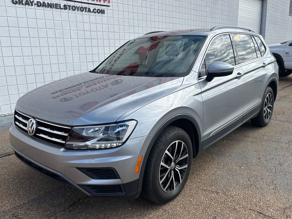 Used 2021 Volkswagen Tiguan SE w/ Panoramic Sunroof Package