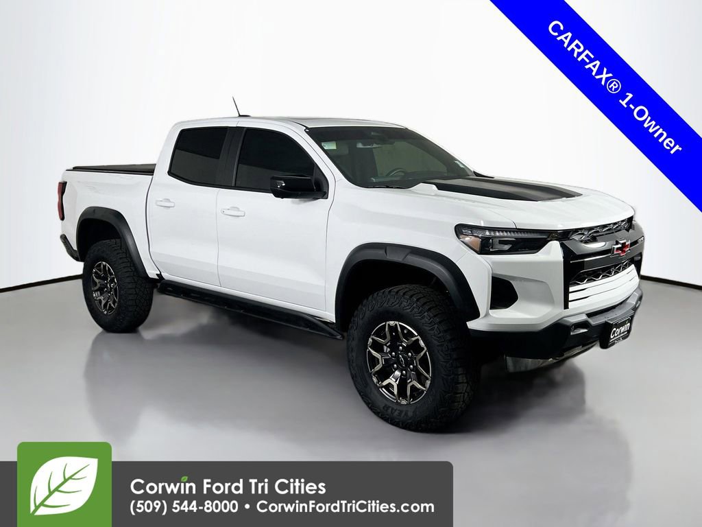 Used 2025 Chevrolet Colorado ZR2 w/ Technology Package AWD/4WD image 1