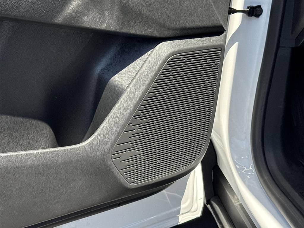 New 2027 Chevrolet Equinox LT w/ LPO, Floor Liner Package FWD image 21