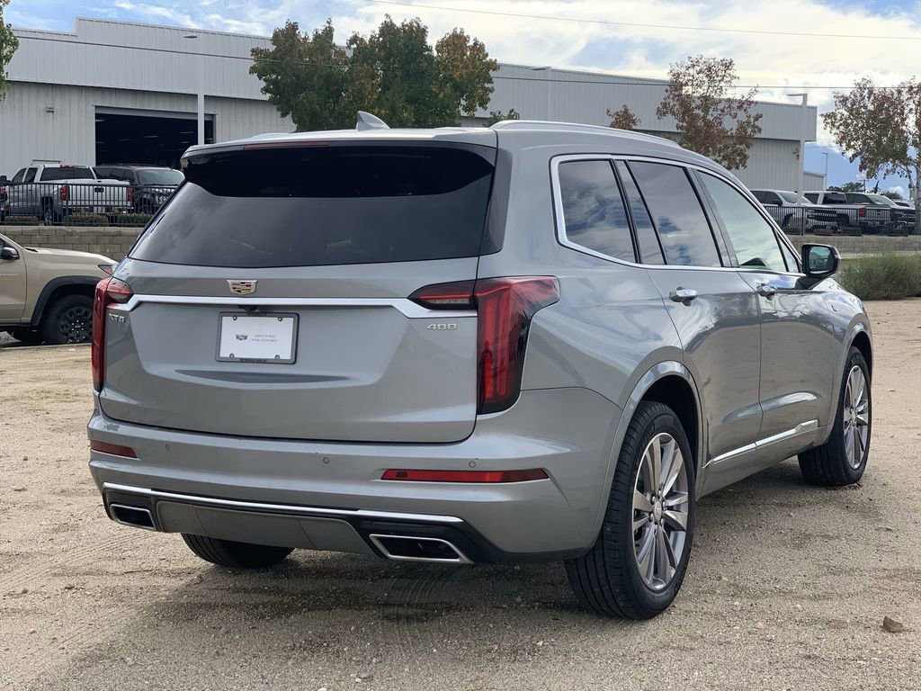 Used 2025 Cadillac XT6 Premium Luxury image 4