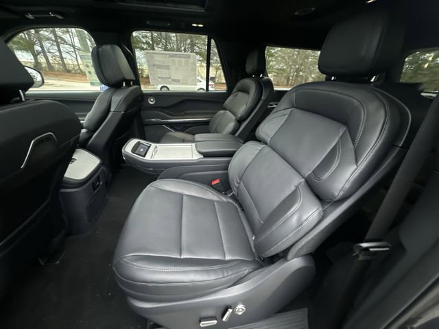 New 2025 Lincoln Navigator L Reserve w/ Jet Appearance Package AWD/4WD image 23