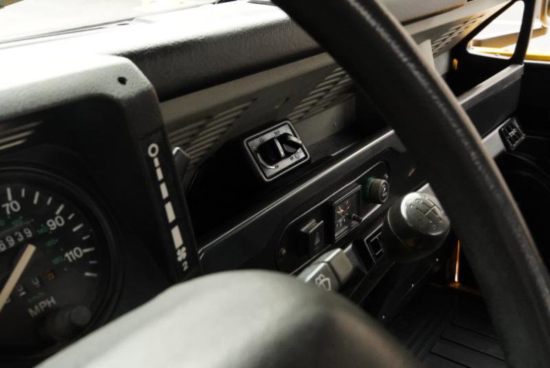 Used 1994 Land Rover Defender 90 image 21