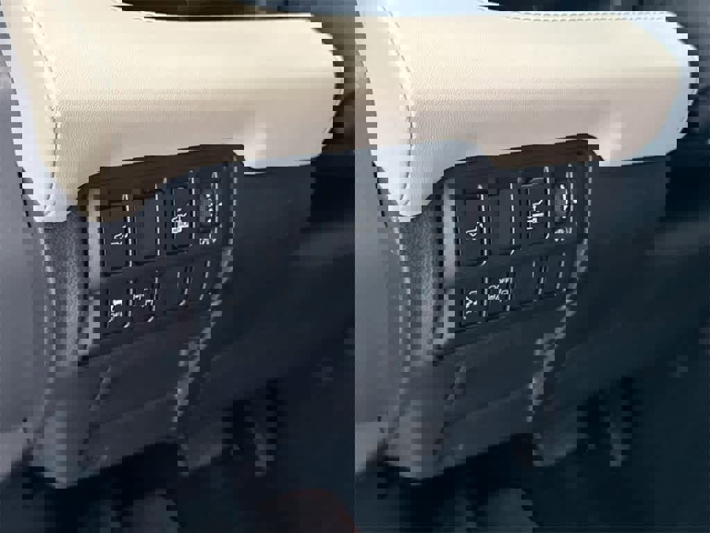 Used 2019 Subaru Ascent Touring w/ Popular Package #2 image 40