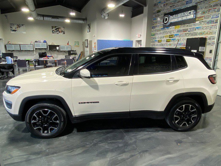 Used 2020 Jeep Compass Trailhawk image 3