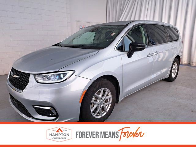Used 2024 Chrysler Pacifica Touring-L FWD image 1