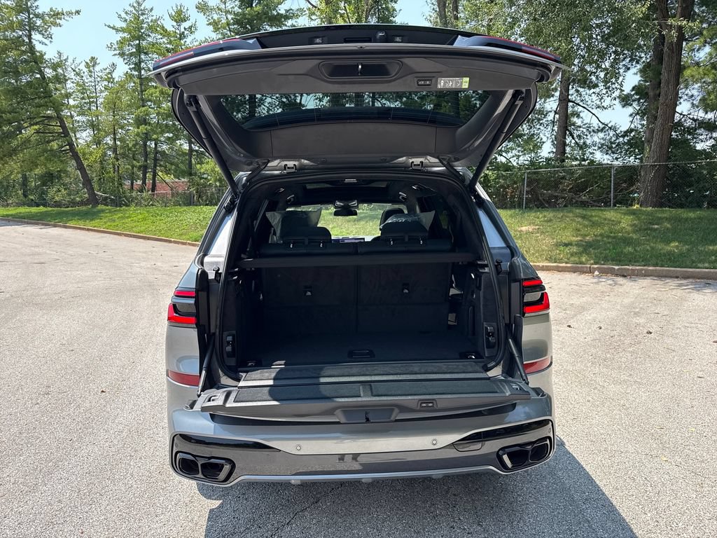 New 2027 BMW X7 M60i AWD/4WD image 26