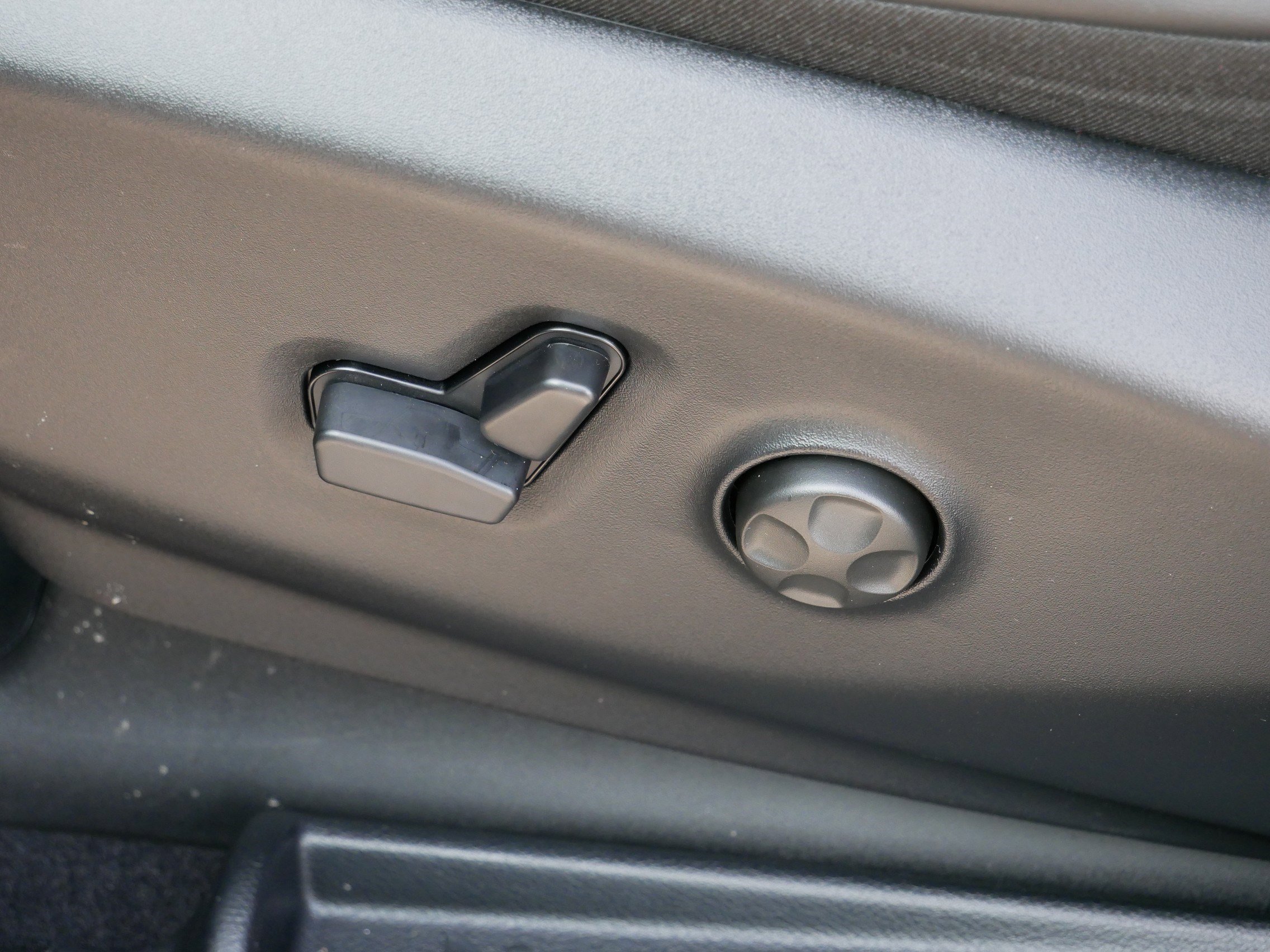 New 2026 Chrysler Pacifica Limited w/ S Appearance Package image 13