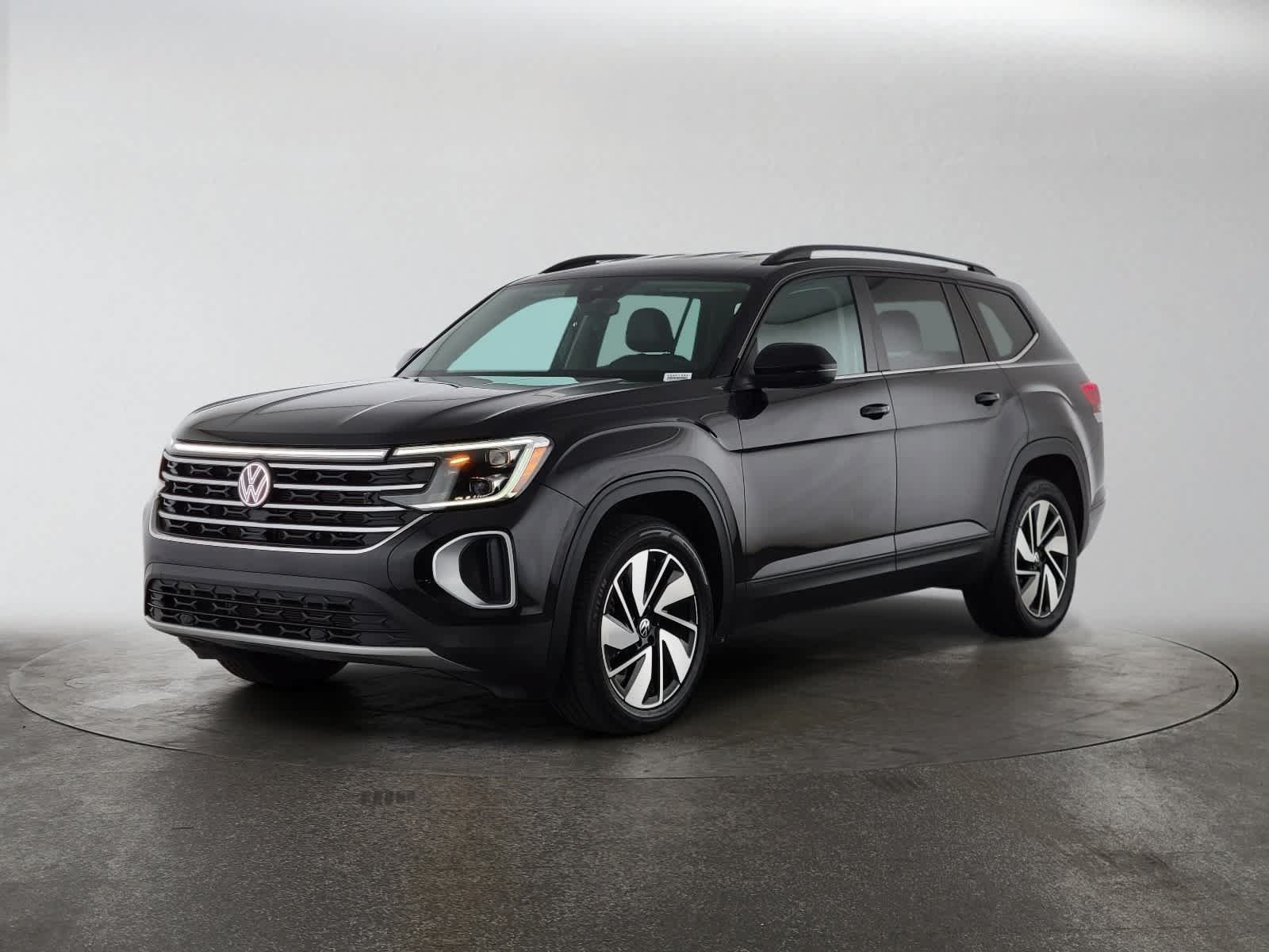 Used 2025 Volkswagen Atlas SE AWD/4WD image 7