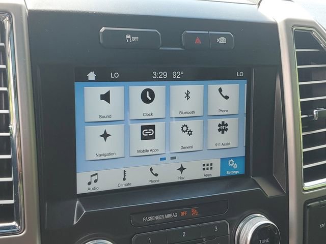 Used 2016 Ford F150 Platinum w/ Equipment Group 701A Luxury AWD/4WD image 19