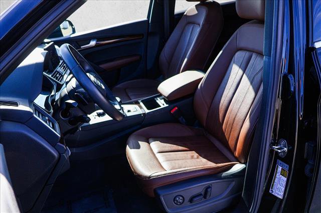 Used 2020 Audi Q5 2.0T Premium AWD/4WD image 12