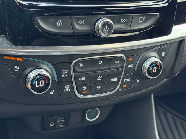 Used 2023 Chevrolet Traverse High Country AWD/4WD image 26