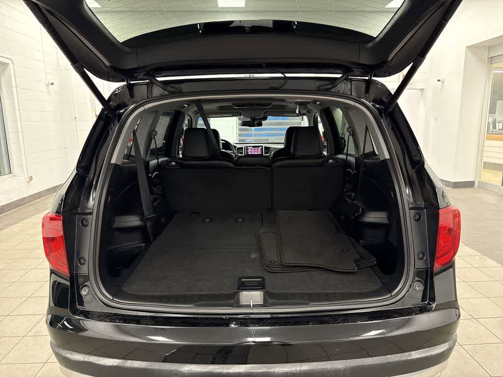 Used 2017 Honda Pilot Touring image 11