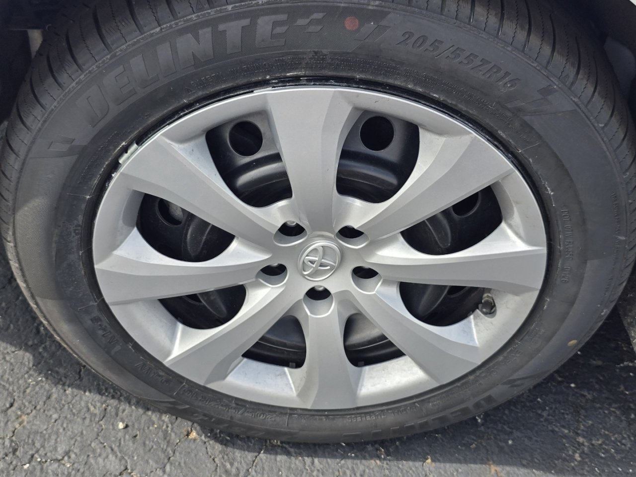 Certified 2022 Toyota Corolla LE FWD image 9