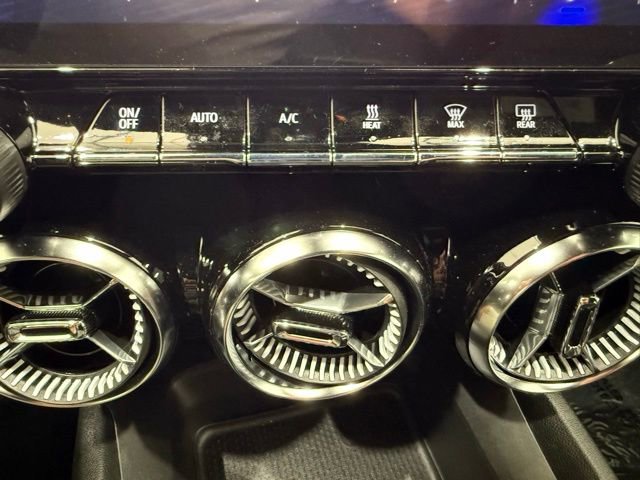 New 2025 Chevrolet Blazer EV LT image 33