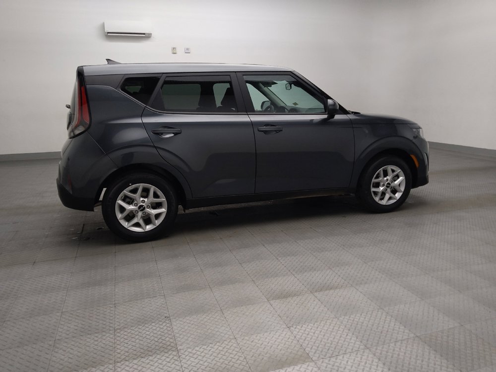 Used 2025 Kia Soul LX image 10