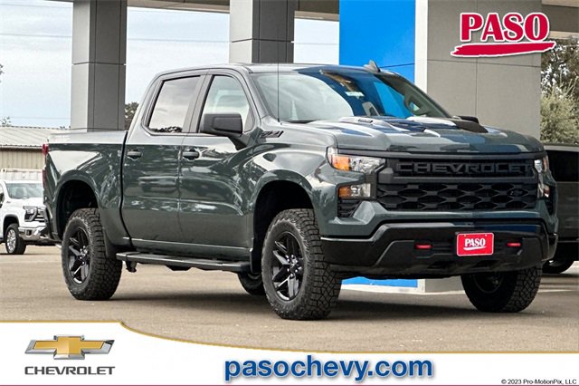 New 2026 Chevrolet Silverado 1500 Custom Trail Boss w/ LPO, Dark Essentials Package