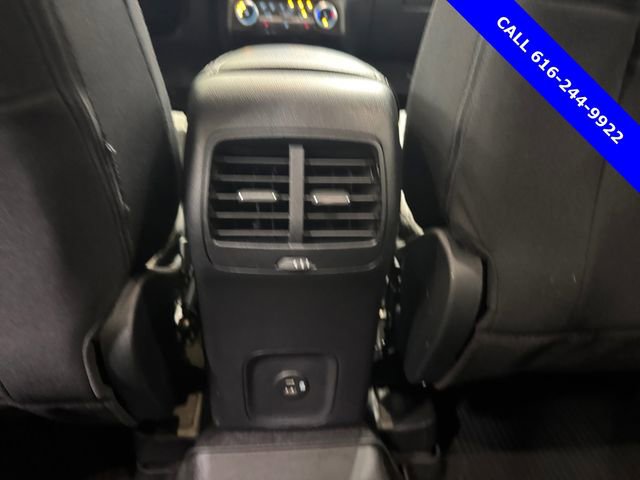 Used 2022 Ford Escape SE w/ Cold Weather Package image 17