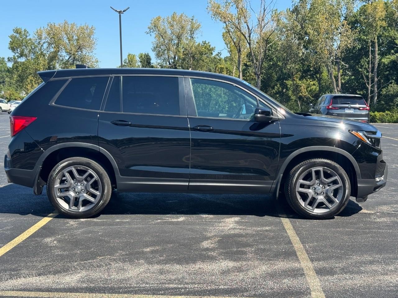 Used 2023 Honda Passport EX-L image 3