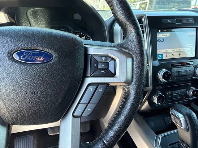 Used 2016 Ford F150 Platinum w/ Equipment Group 701A Luxury AWD/4WD image 29